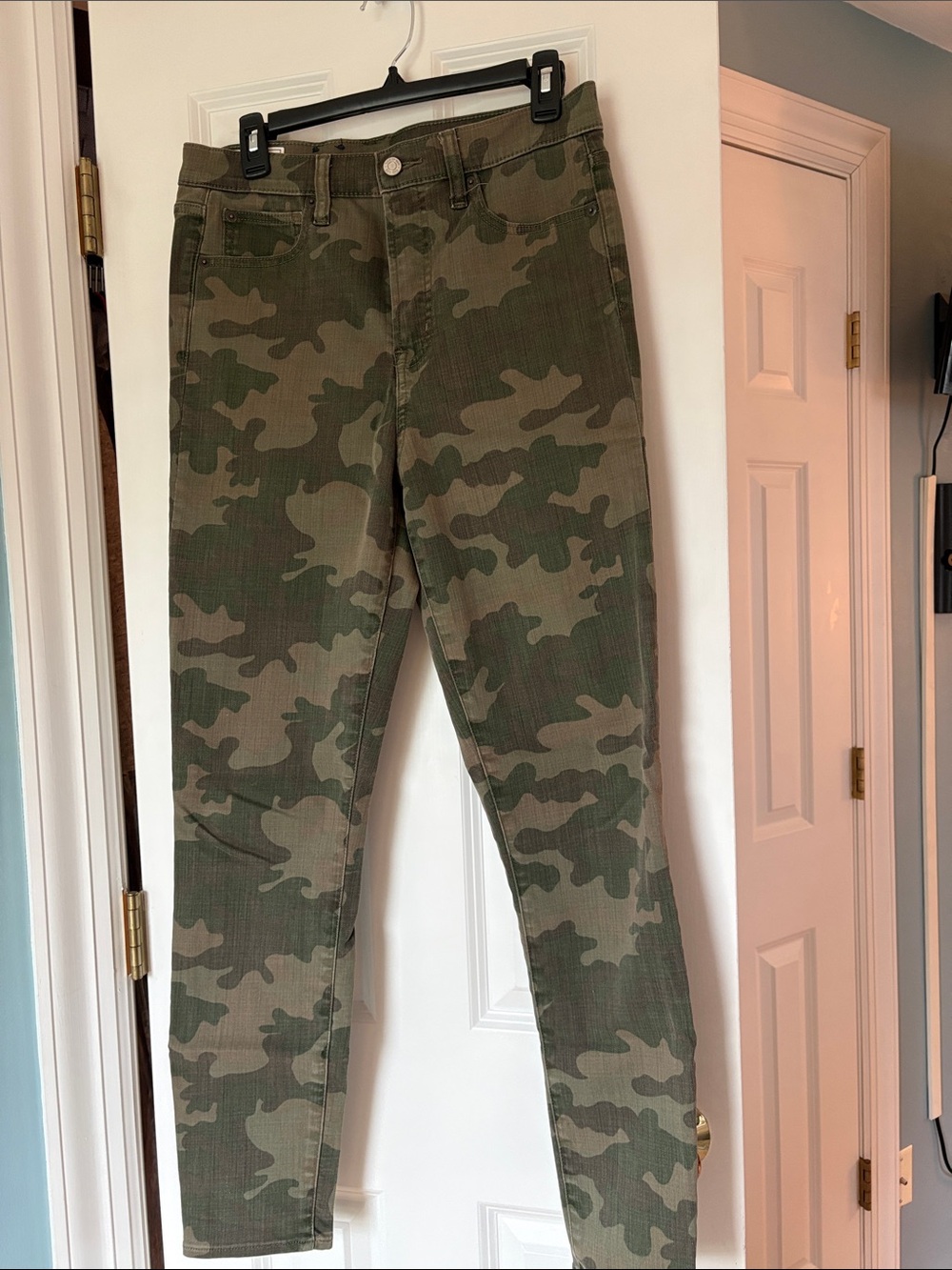 GAP Women’s Skinny Camo Jeans in Olive Green